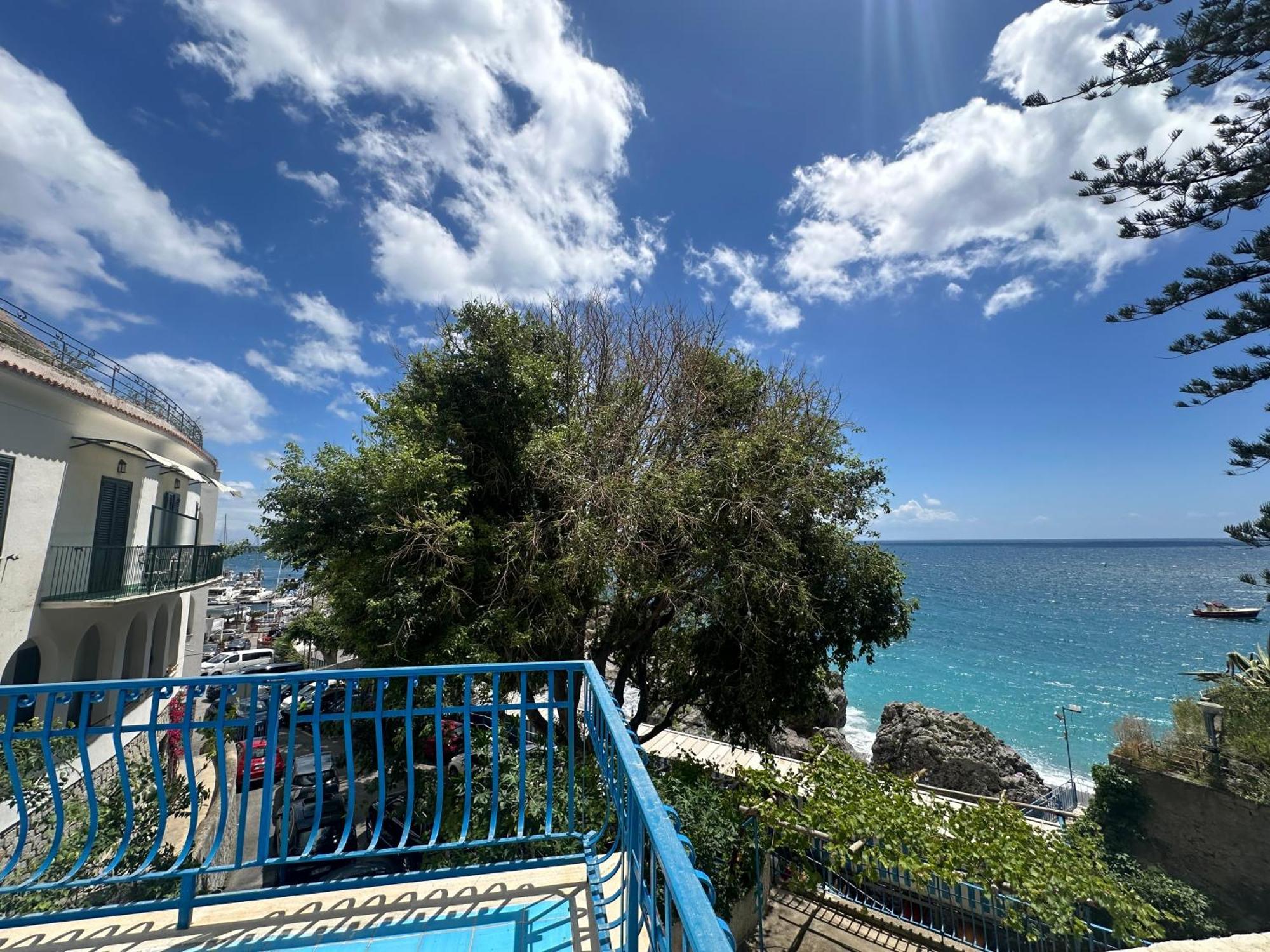 Hotel Rada Azzurra Amalfi Exterior foto